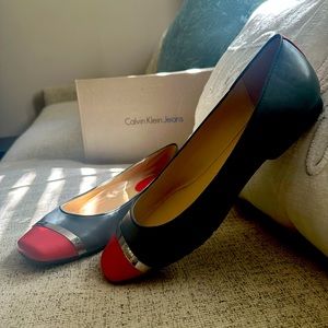 I’m selling a Calvin Klein Jeans Michaela Denim’s